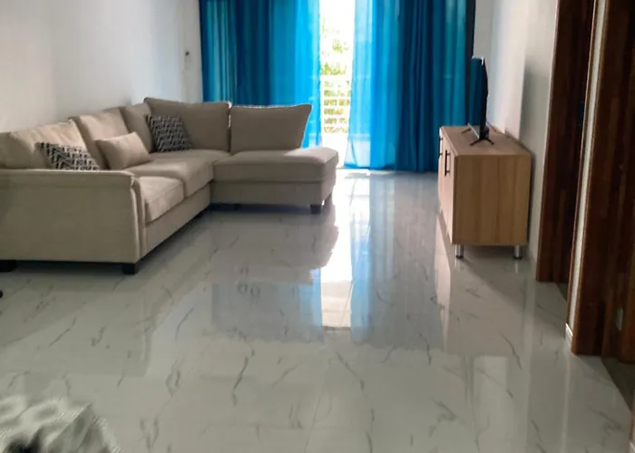 Label Residence 3